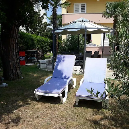 Appartement Carmen Sukošan